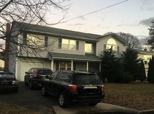 21 Vanderbilt Ave, Babylon, NY 11704