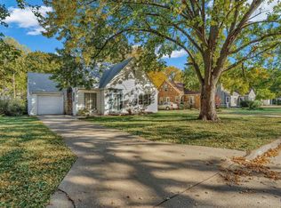 1212 SW Collins Ave, Topeka, KS 66604