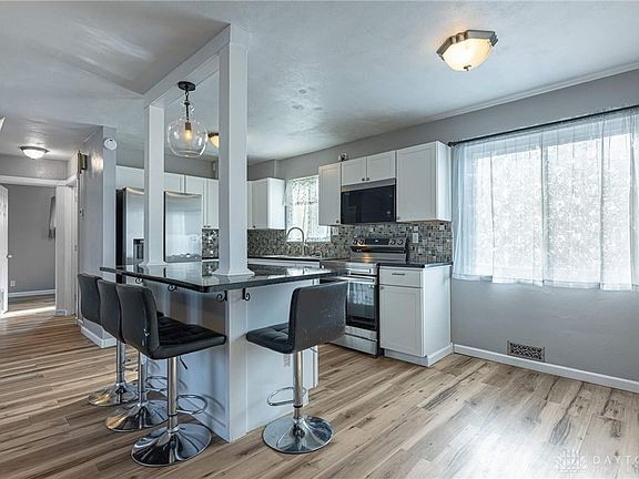 5th image of 1136 Dexter Ave