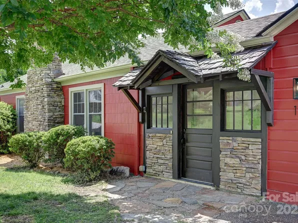 14 Monroe St, Brevard, NC 28712