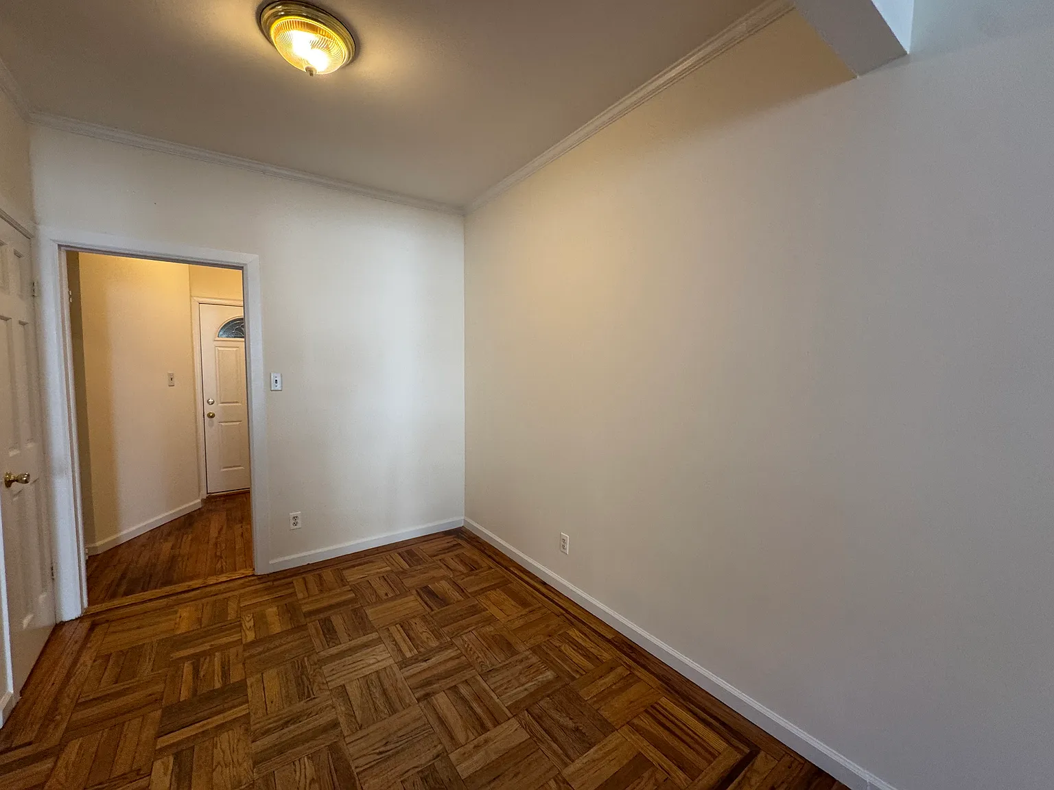 1 bed, $1,892 — Photo 4