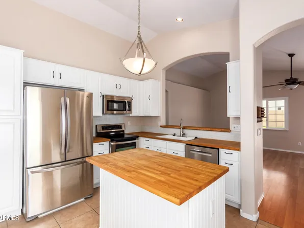 1637 E AMBER Lane, Gilbert, AZ 85296
