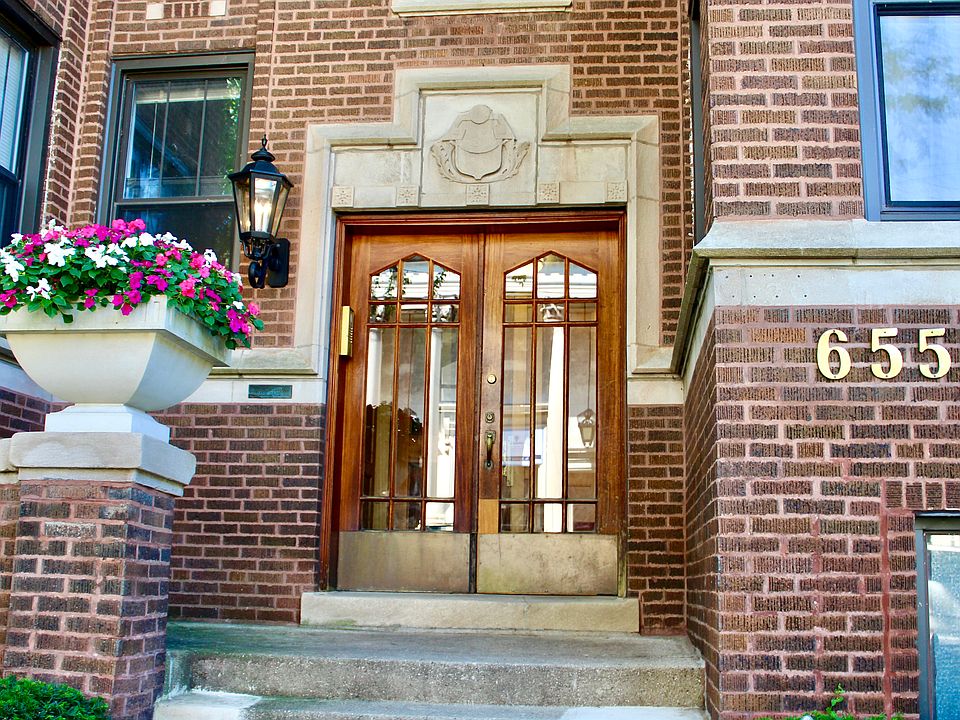 1st image of 6556 N Glenwood Ave