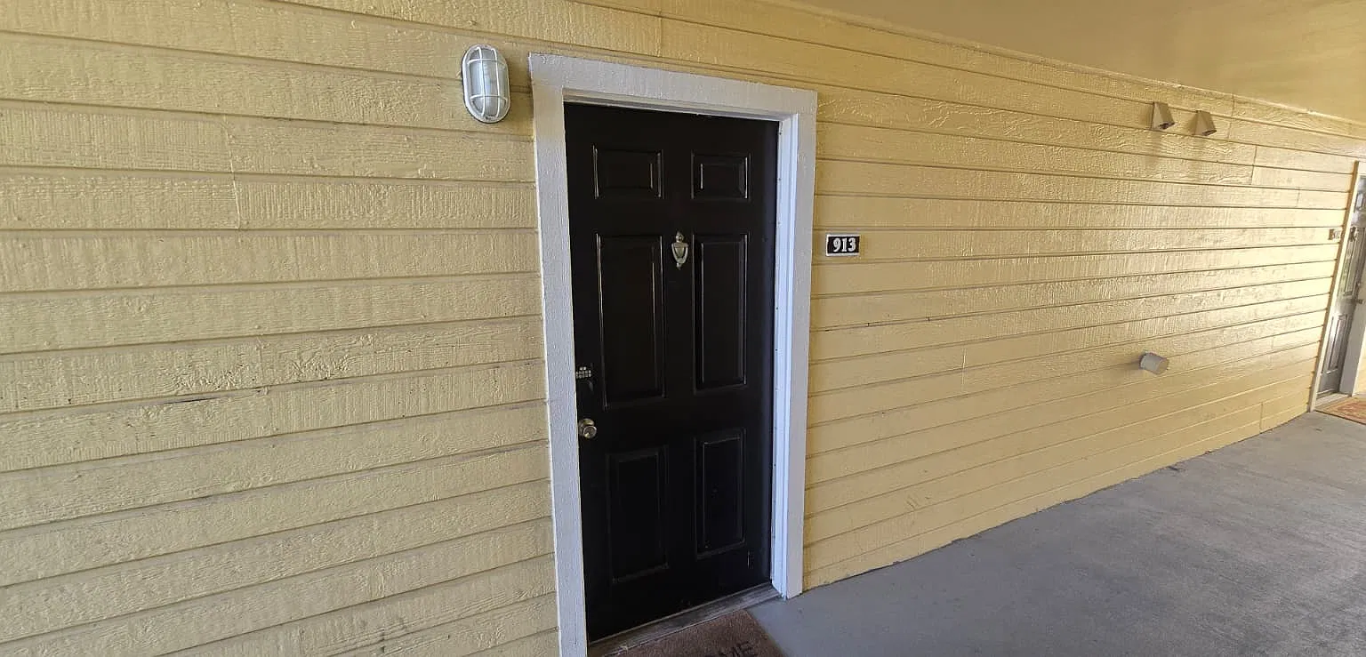 1075 South Hiawassee Road - 913 — Photo 2