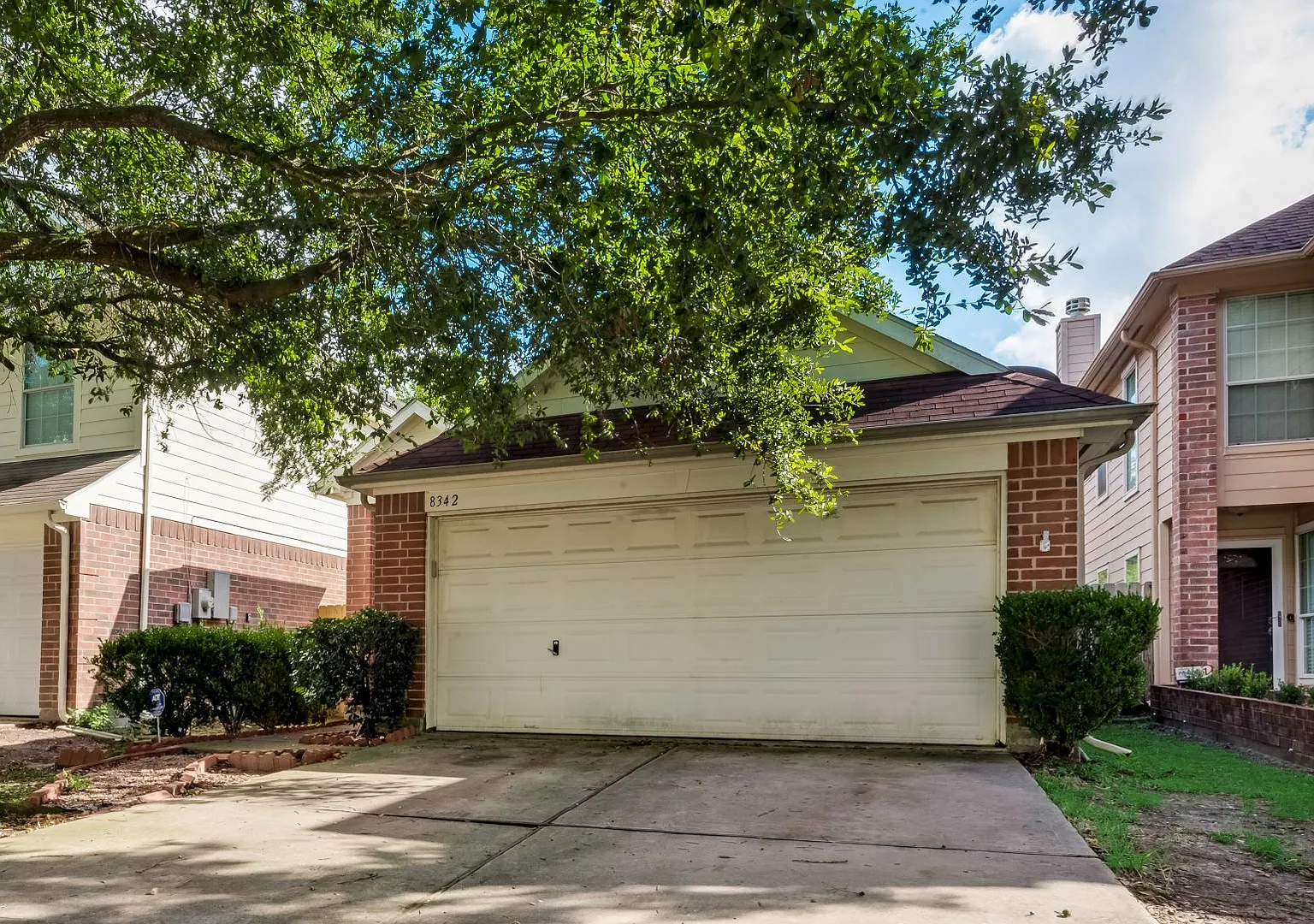 Beautiful single story 3 bed 2 bath! — Photo 1