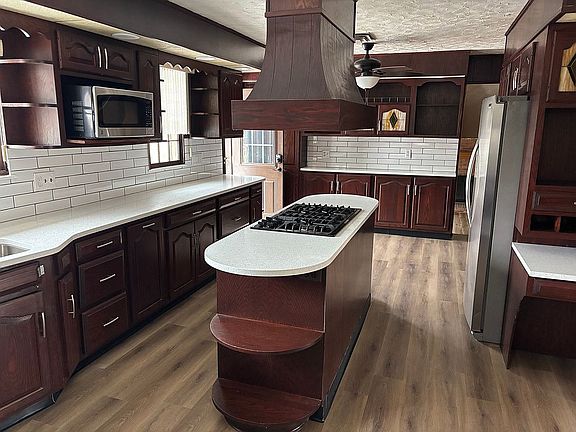 5th image of 5030 Silver Spring Rd