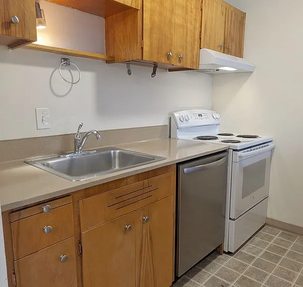 Park Village Apartments — Photo 24