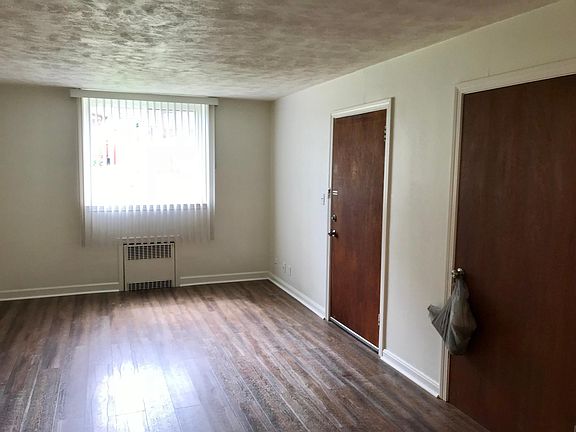 3rd image of 745 Mineola Ave Unit 1