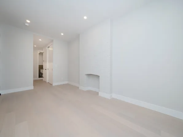 333 E 81st St APT 1, New York, NY 10028