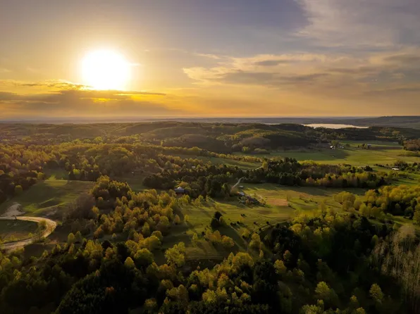 3379 E Winberie Ln, Cedar, MI 49621