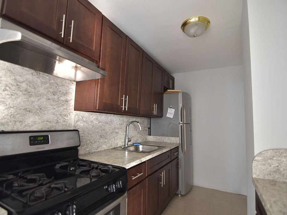 2nd image of 1370 Saint Nicholas Ave #24MM