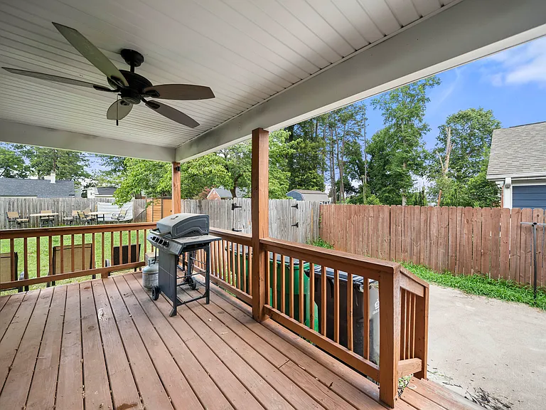 2322 Greenland Ave — Photo 21