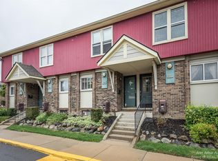 304 Hartman Ln, Saline, MI 48176