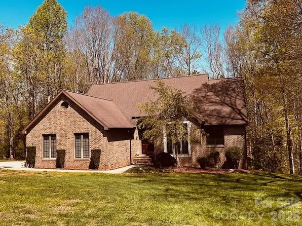 395 Wood Hollow Rd, Taylorsville, NC 28681