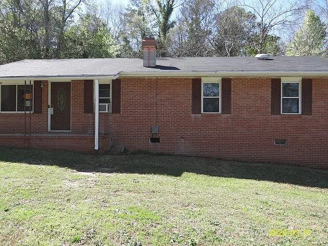 1053 Amber Dr photo 1