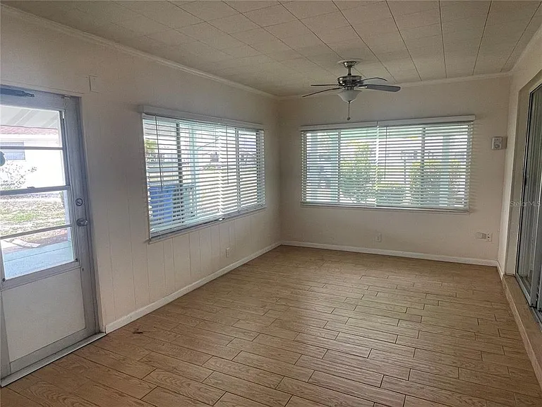 701 Cypress Pl — Photo 14
