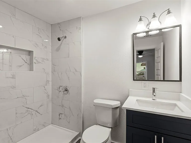 3522 Kenilworth St — Photo 7