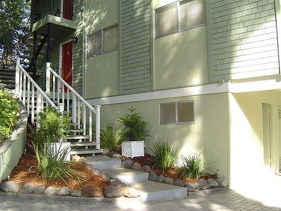 5th image of 6 Hillcrest Ave APT 1