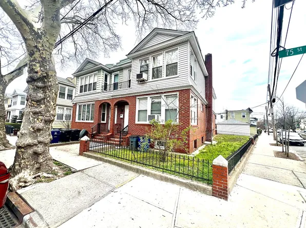 77-79 75th St, Ridgewood, NY 11385