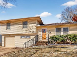 7800 W 96th St, Overland Park, KS 66212