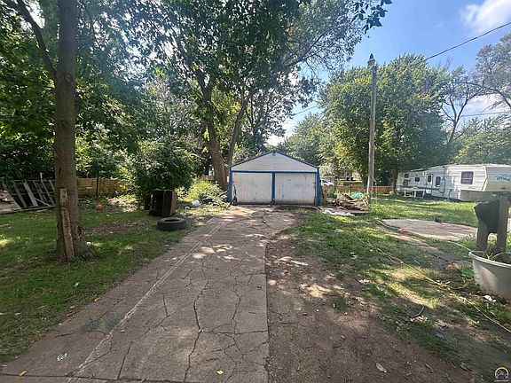5th image of 2623 SE Minnesota Ave