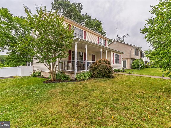 3rd image of 6987 Justin Ct E