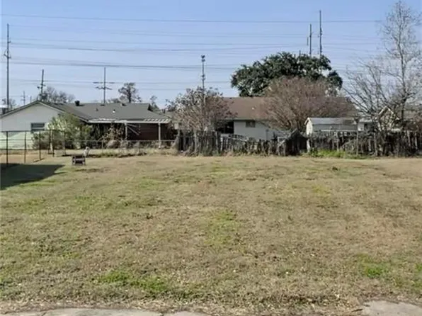 952 N Claiborne Pkwy, Westwego, LA 70094