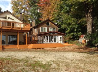 901 Blossom Dr, Akron, OH 44319