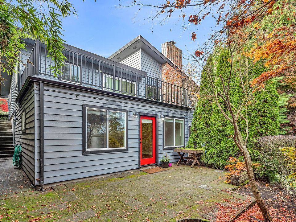 1st image of 3022 5th Ave W
