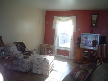 3rd image of 93 Deer Run Dr
