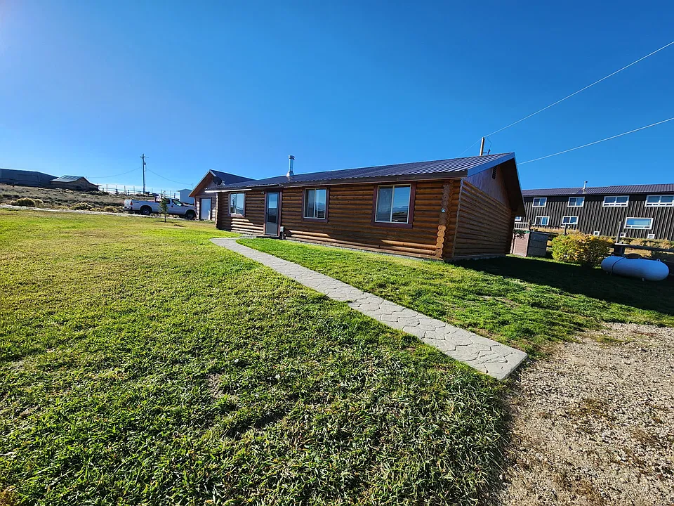 18 Genetti Dr