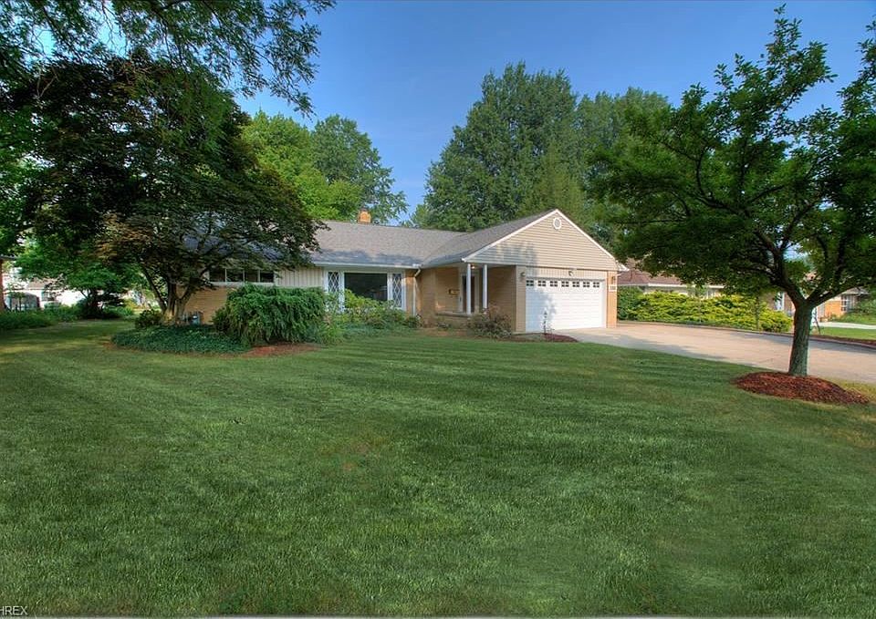 1st image of 598 Meadowlane Dr