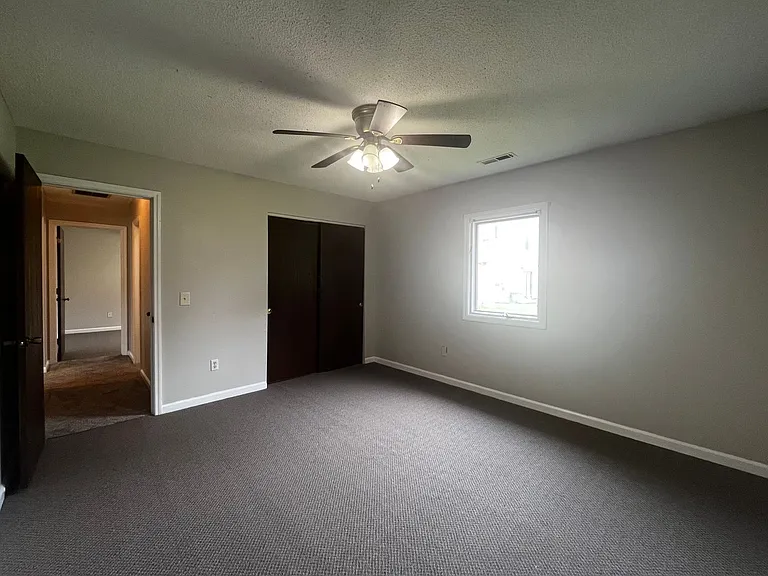 3326 Kendale Dr — Photo 6