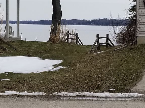 Beach across Cul-De-Sac