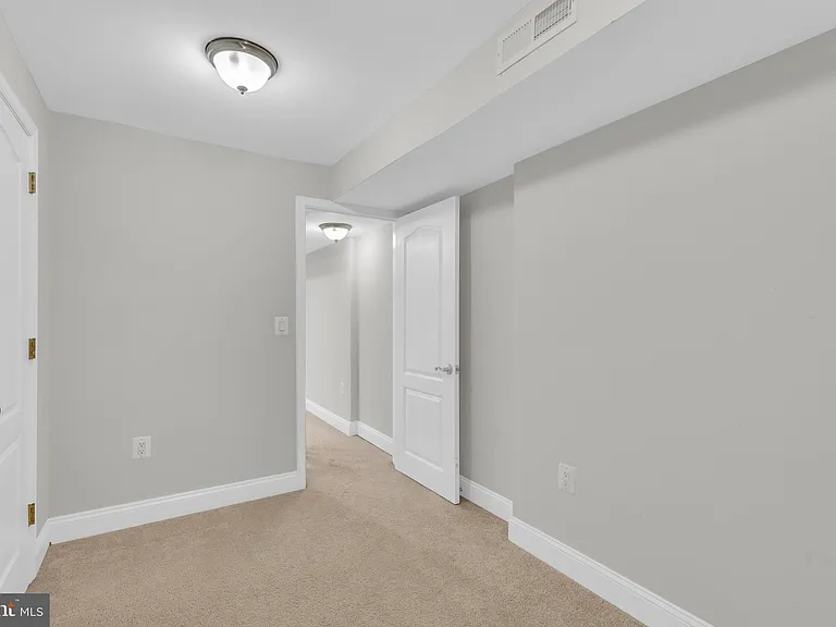 7205 Van Ness Ct — Photo 39