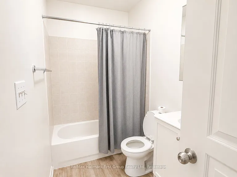509 Parnell St #UPPER — Photo 16