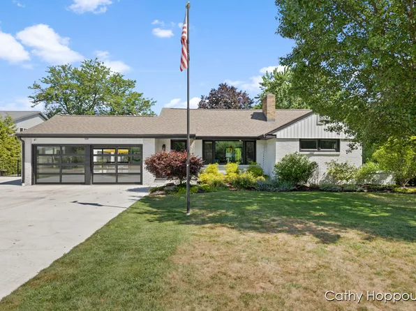 90 W Tuttle Rd, Ionia, MI 48846