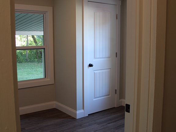 2nd image of 751 Hillsboro Ave