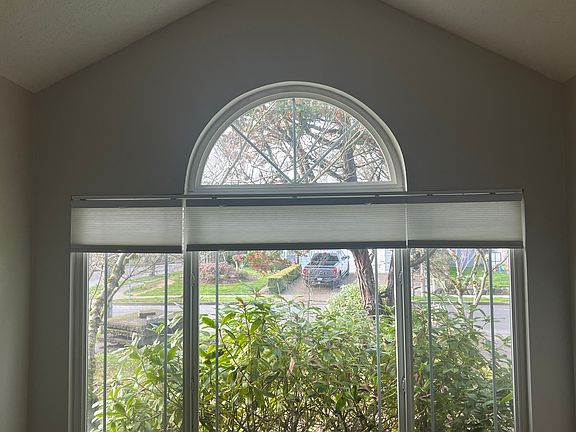 4th image of 2184 SE 73rd Ave