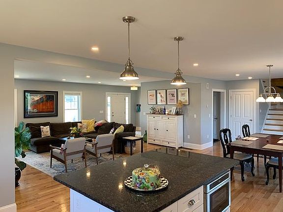 4th image of 122 Windrock Cir