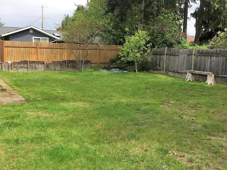 866 Pierce Ave NE — Photo 13