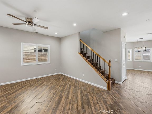 5th image of 956 W Tibbot St