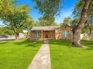 322 NE 29th St, Grand Prairie, TX 75050