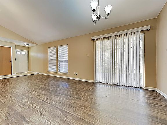 5th image of 930 Sugarberry Dr