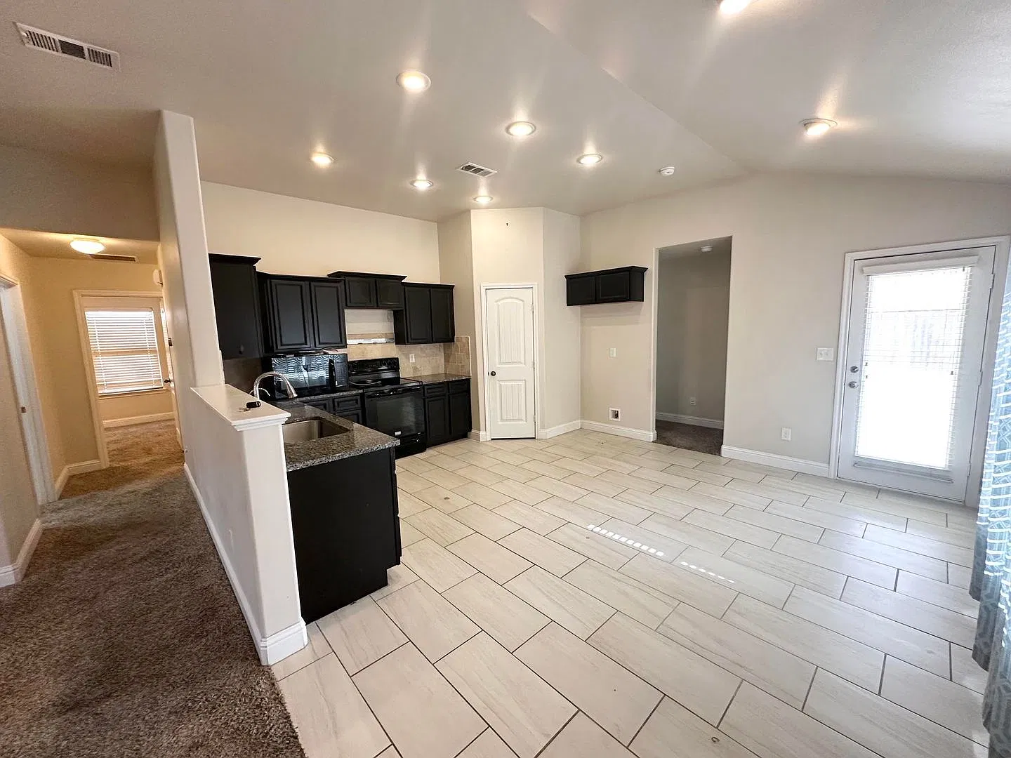 3 Bedroom 2 Bathroom For Rent North Odessa Texas — Photo 3