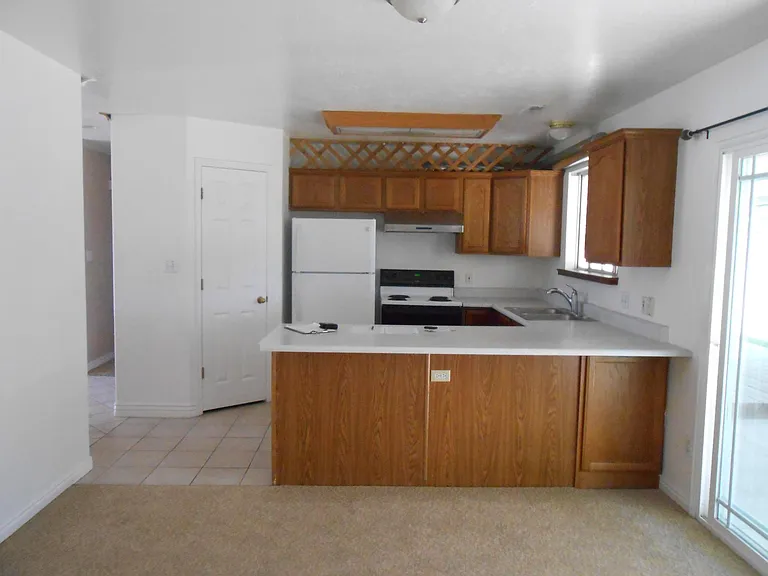 2804 W 950 N — Photo 3