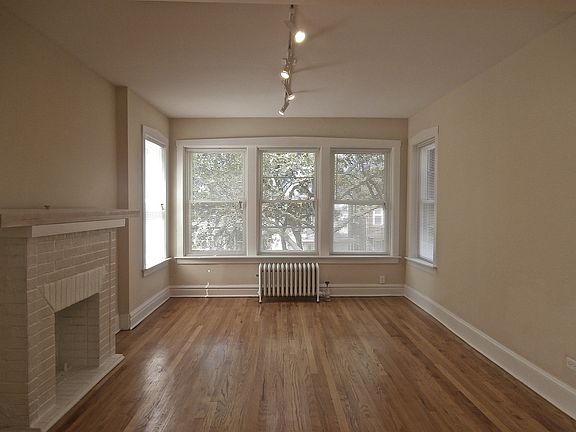 3rd image of 3115 N Monticello Ave #1