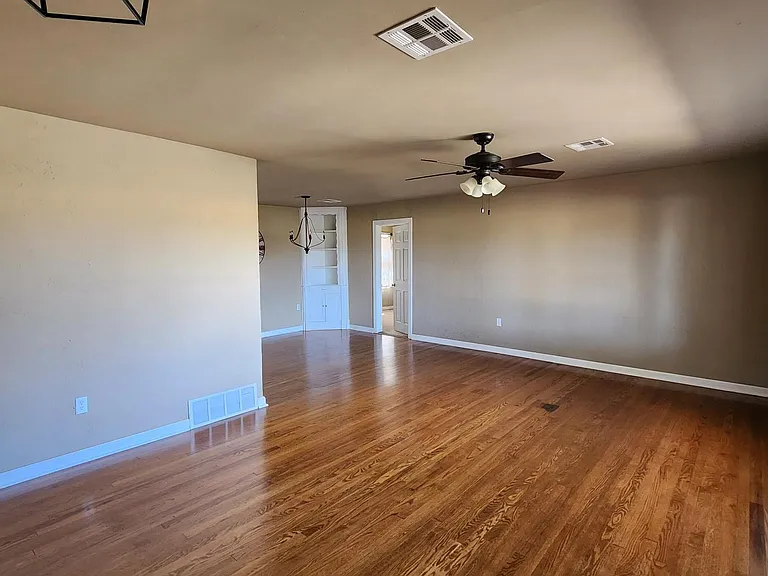 2514 NW 46th St — Photo 20