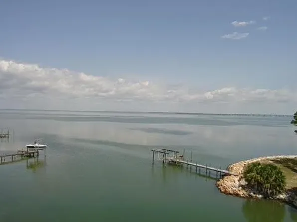 327 E Sawyer St #5, Eastpoint, FL 32328