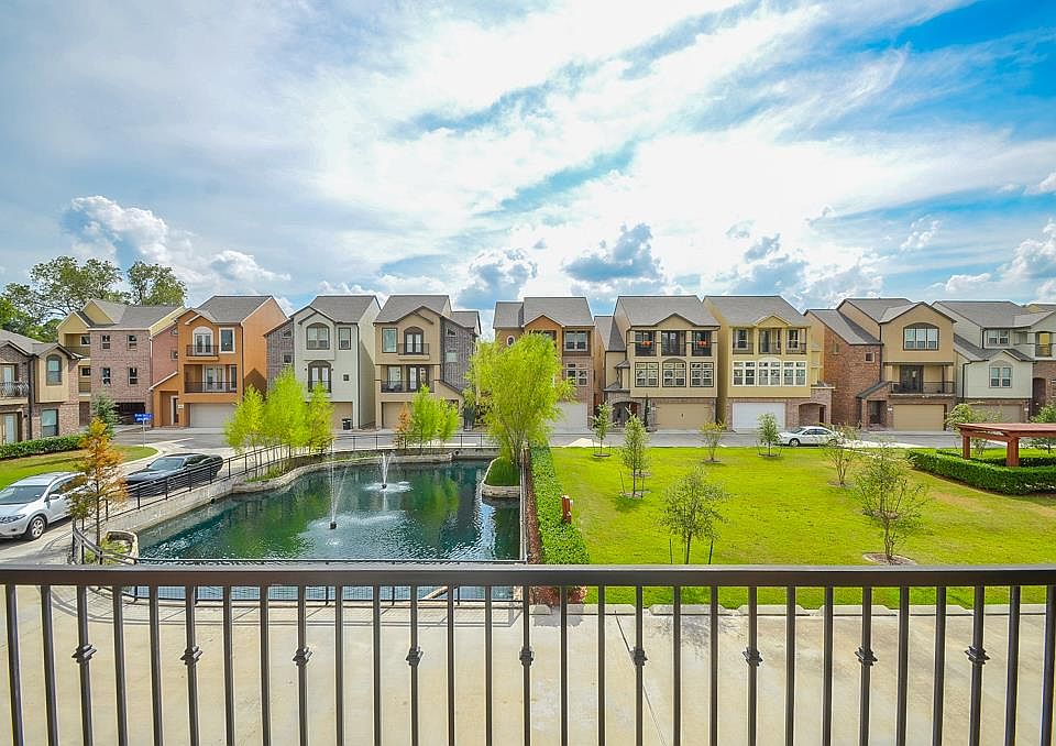 1st image of 11022 Upland River Dr